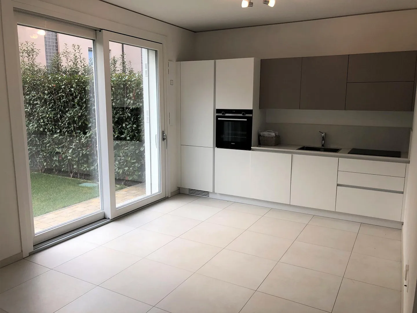 Mendrisio apartment 2.5 rooms with private GARDEN. - Photo 15 of 15