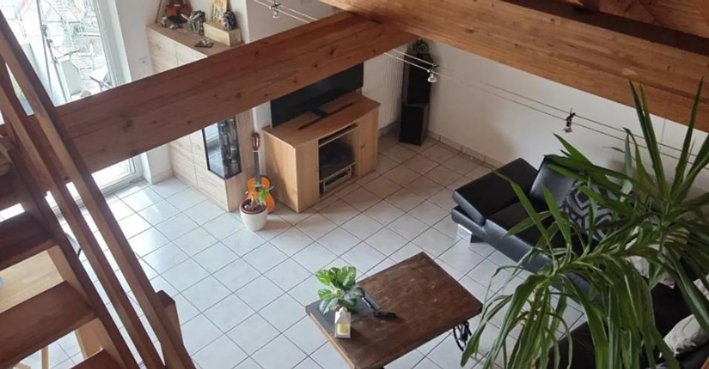 Duplex-Attikawohnung von 107 m2 im 3. Stock, ohne Aufzug - Foto 3 von 7