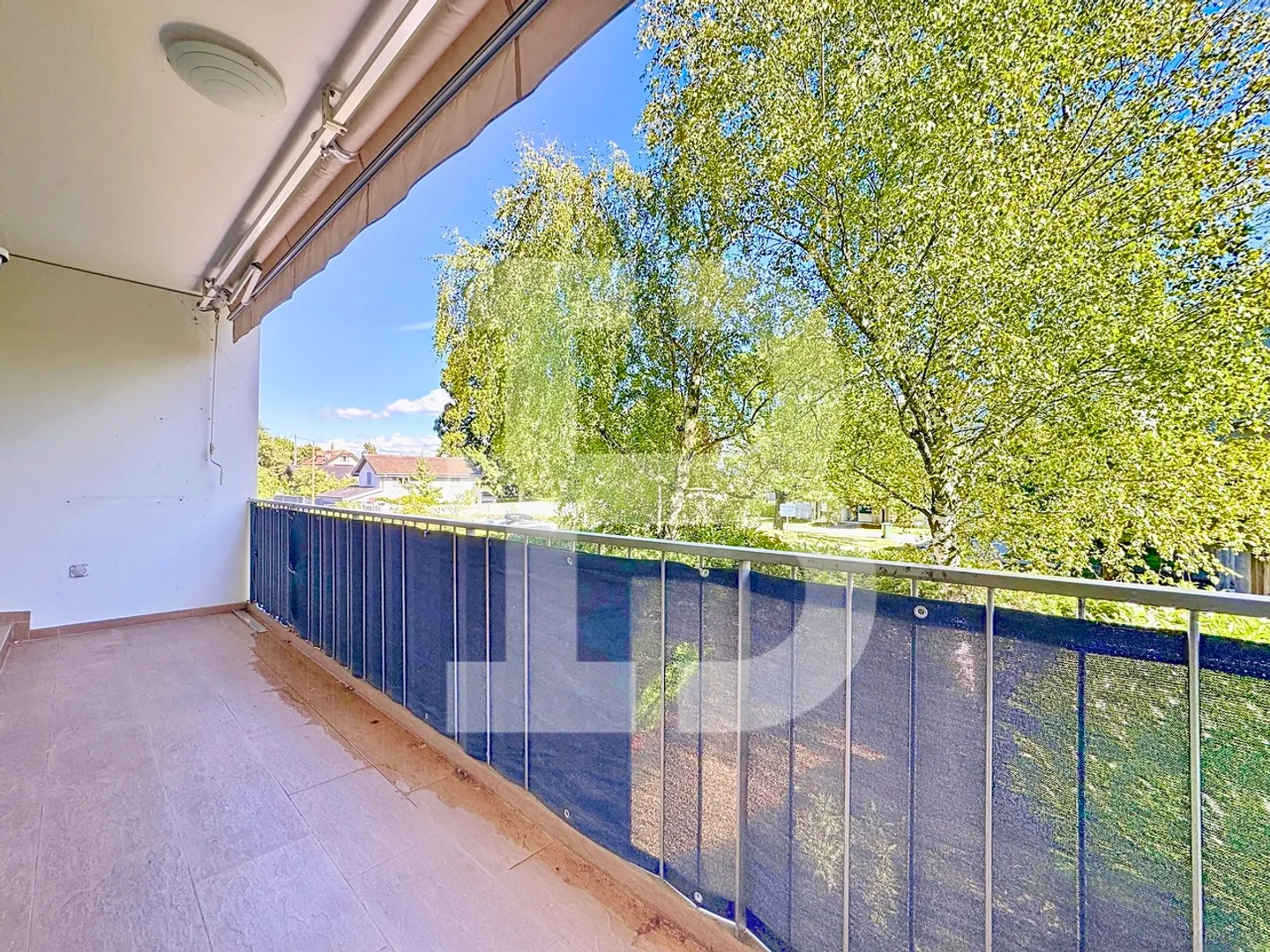 Schönes 4.5-Zimmer-Apartment in ruhiger Lage und nahe bei den Annehmlichkeiten - Foto 3 von 6