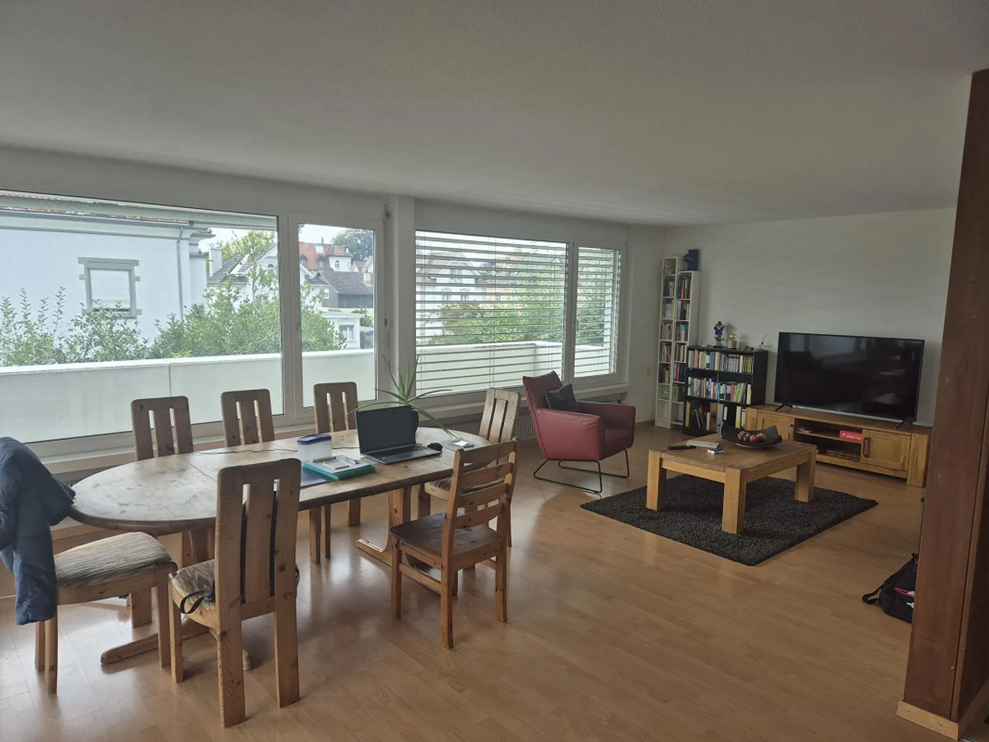 Appartamento ristrutturato di 5,5 locali con balcone e terrazza - Foto 2 di 9