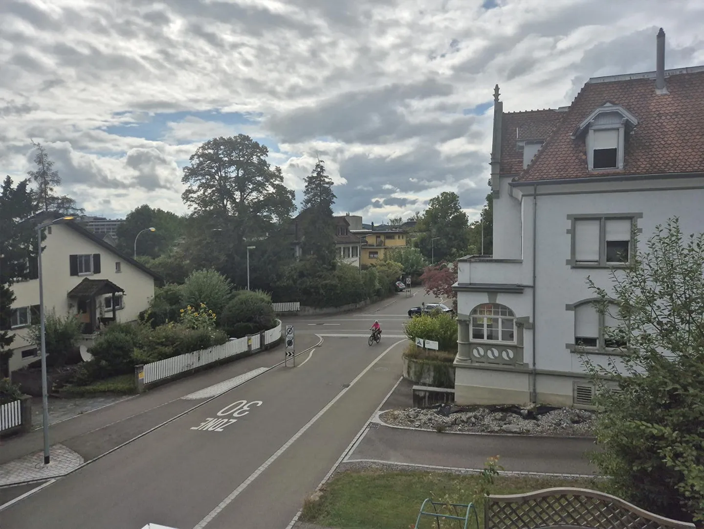 Appartamento ristrutturato di 5,5 locali con balcone e terrazza - Foto 8 di 9