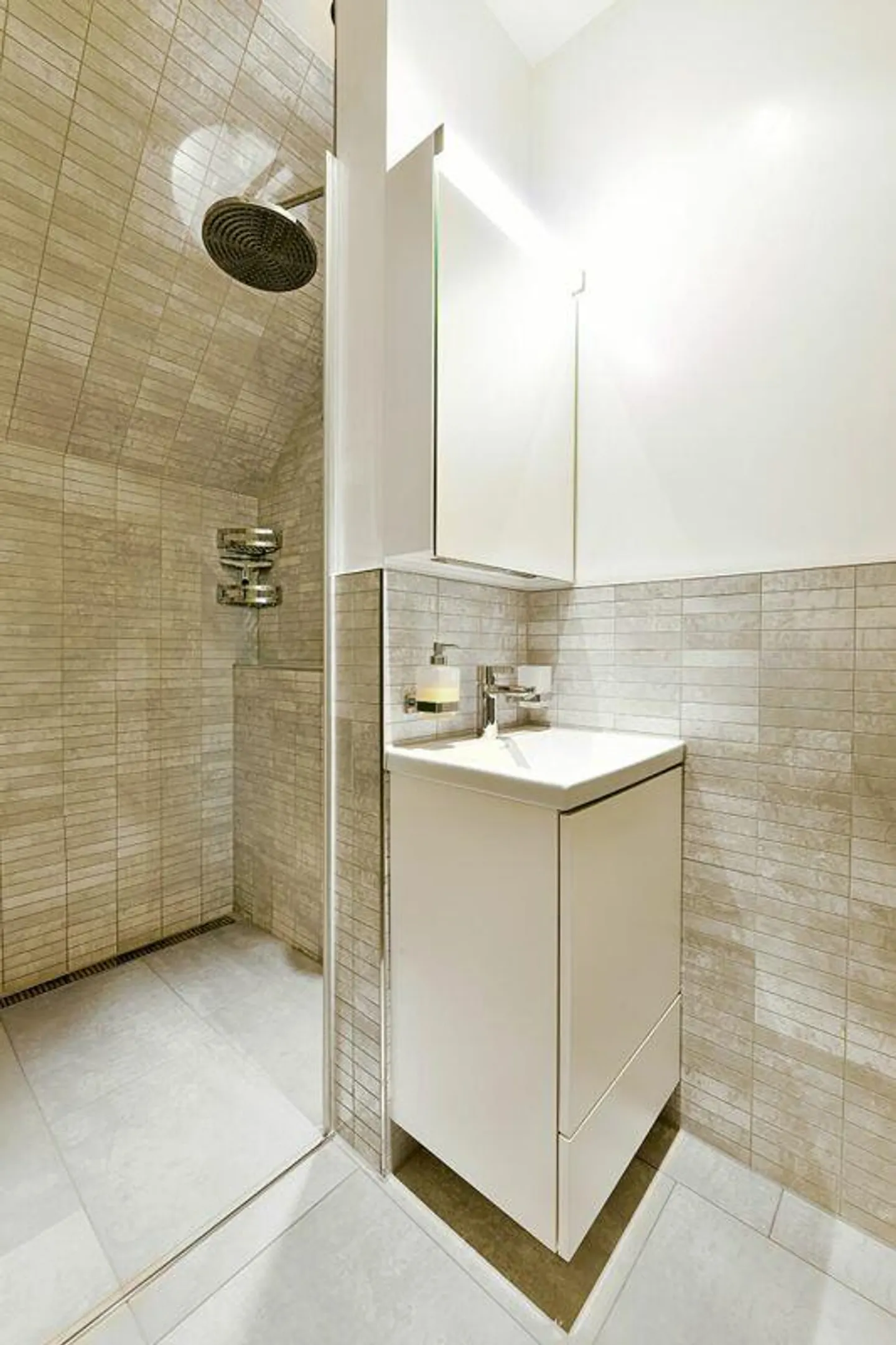 Exclusive Duplex with Loggia - Photo 17 of 22
