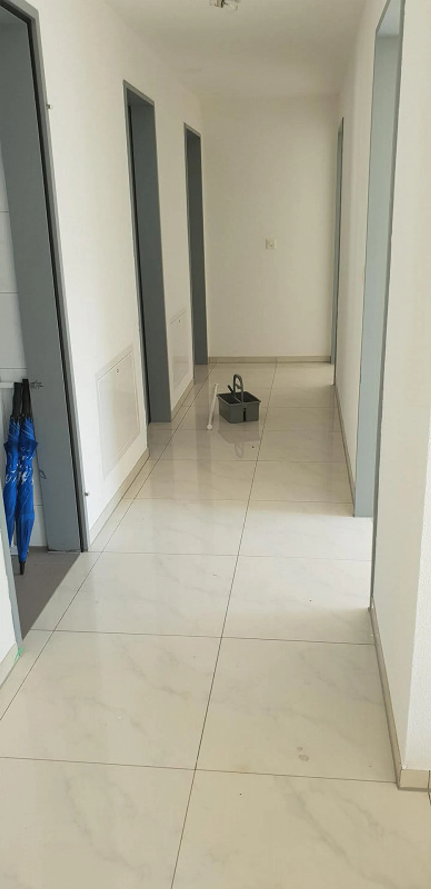 Appartamento spazioso e moderno di 4,5 stanze - Foto 9 di 26