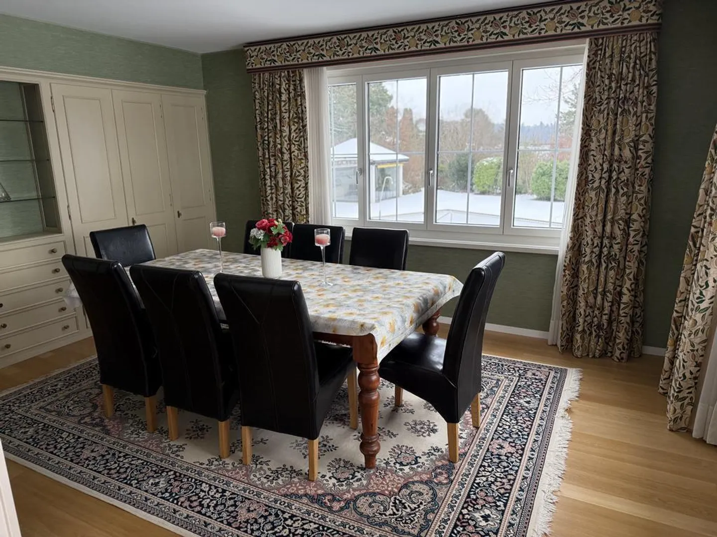 9-Zimmer-Einfamilienhaus in Adlikon - Foto 3 von 12