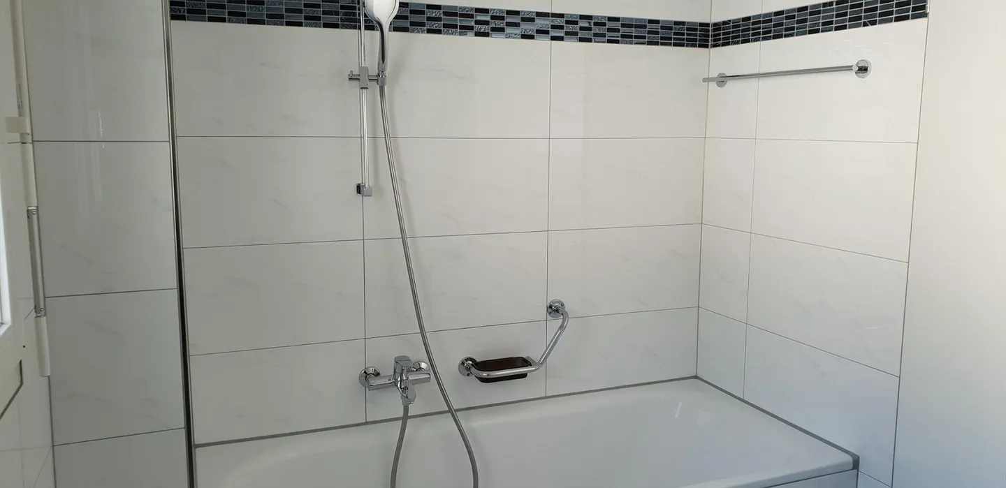 Appartamento spazioso e moderno di 4,5 stanze - Foto 16 di 26