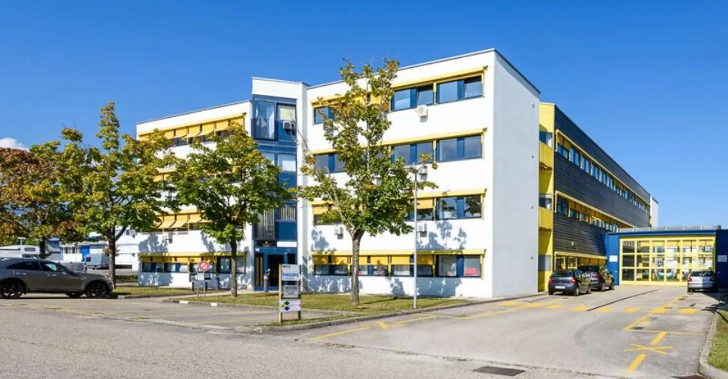 Espace Commercial Polyvalent - Photo 1 sur 2