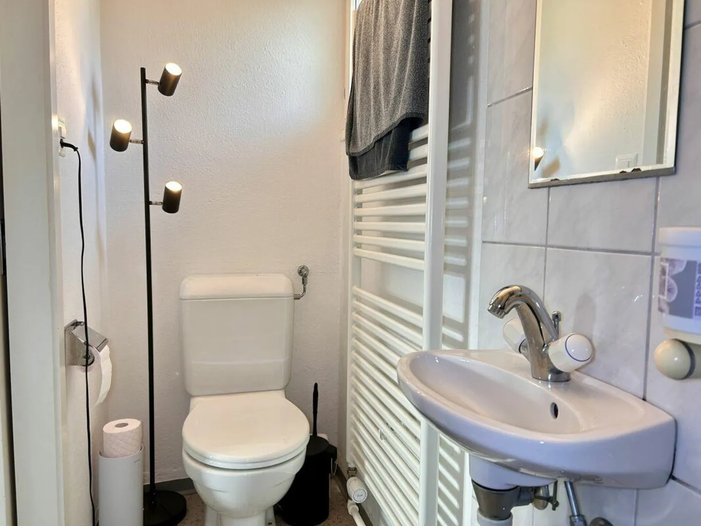 Casa a schiera in posizione soleggiata con garage - Foto 9 di 14