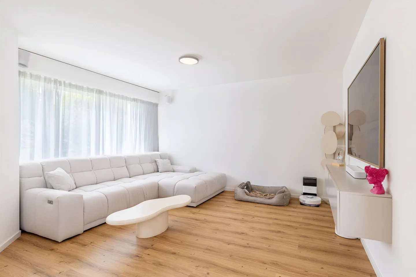 Renovated 4.5-Room Semi-Detached House - Photo 3 of 14