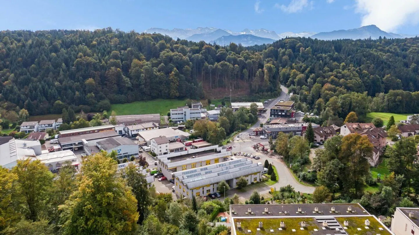 Espace de bureau polyvalent avec un bon plan d'étage - Photo 5 sur 18