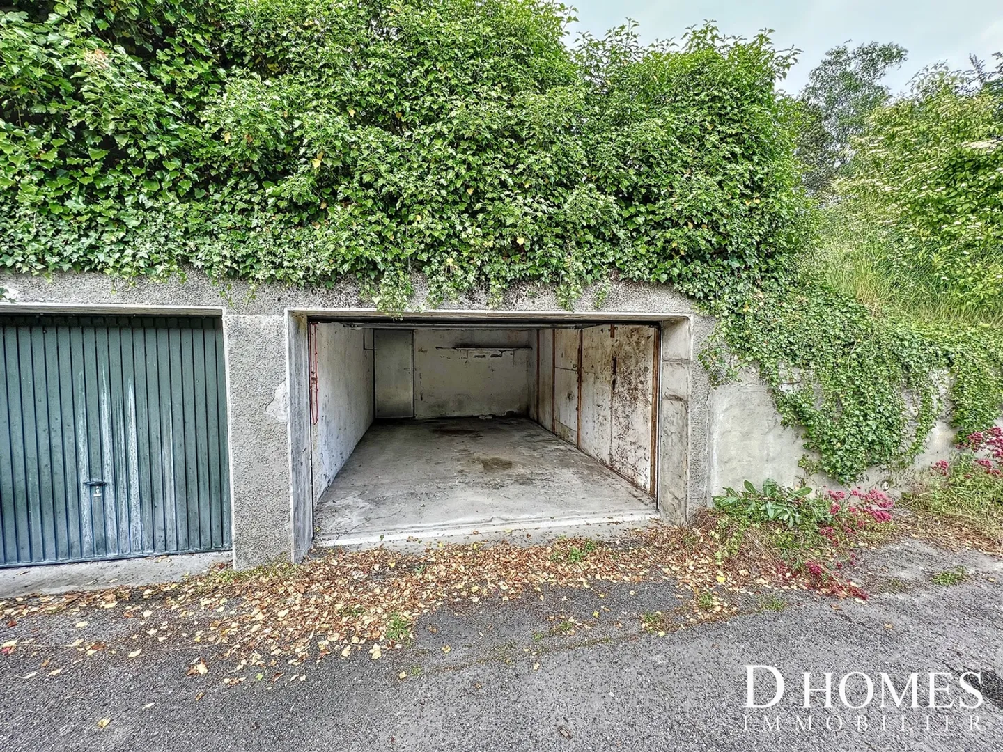 Garage for rent - Photo 2 of 3