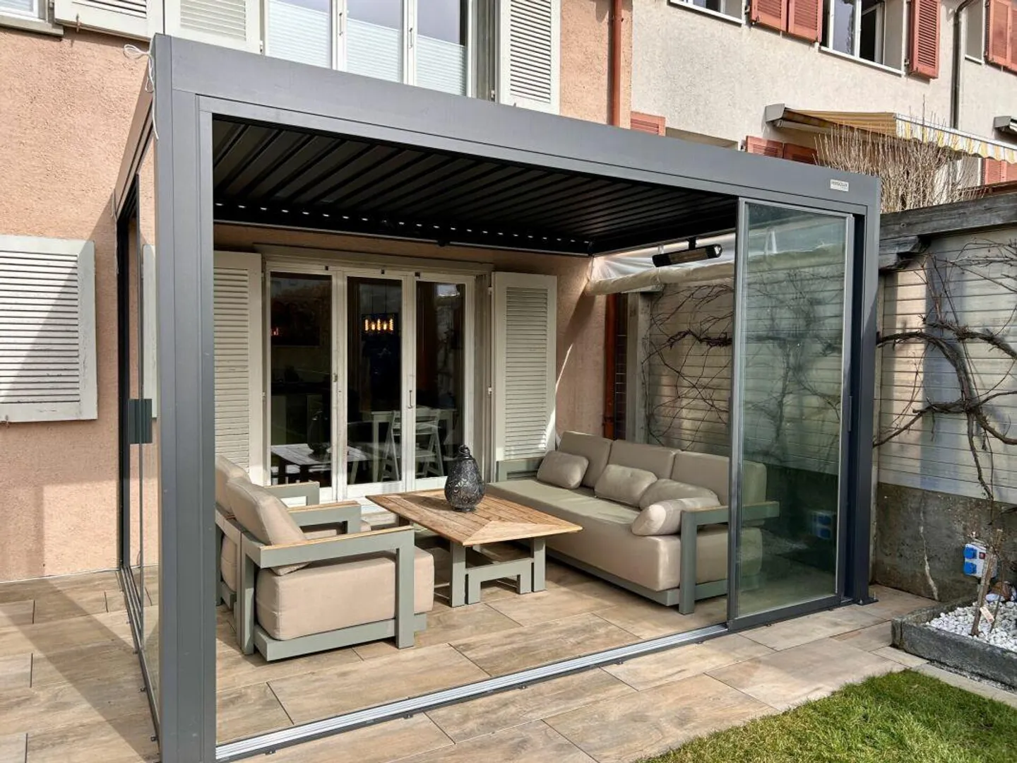 Casa a schiera in posizione soleggiata con garage - Foto 12 di 14