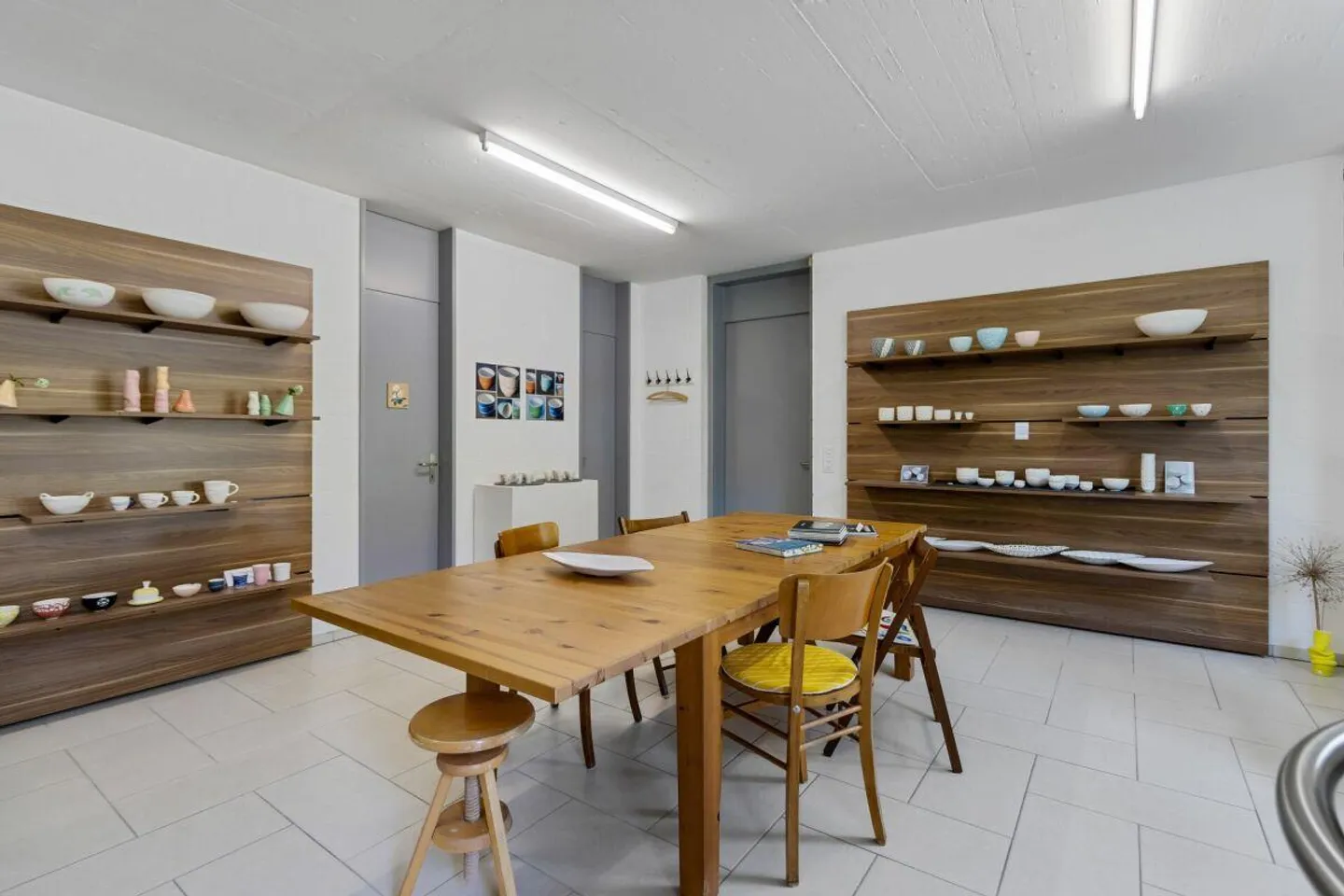 Espace de bureau polyvalent avec un bon plan d'étage - Photo 12 sur 18