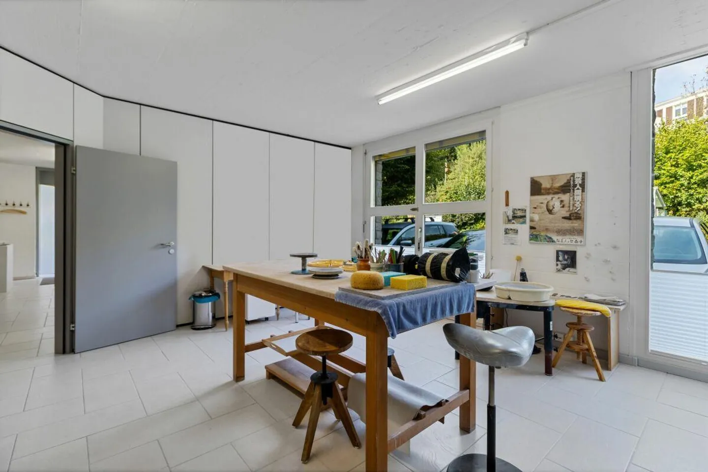 Espace de bureau polyvalent avec un bon plan d'étage - Photo 13 sur 18