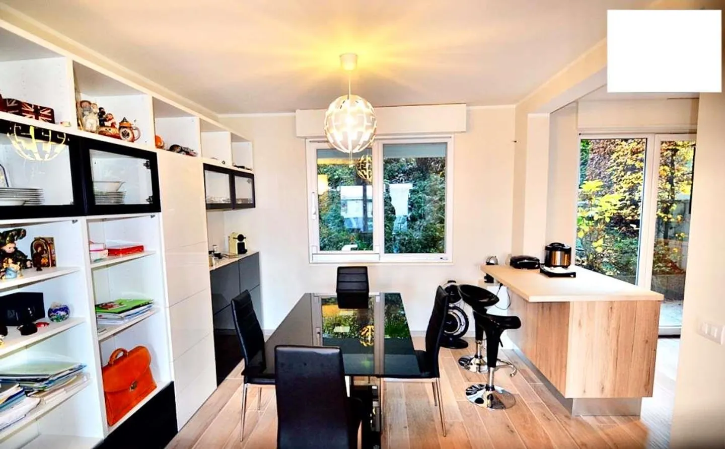 Apartment with Lake View in Lugano Paradiso - Photo 10 of 13