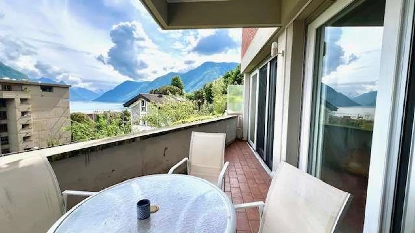 Apartment with Lake View in Lugano Paradiso - Photo 11 of 13
