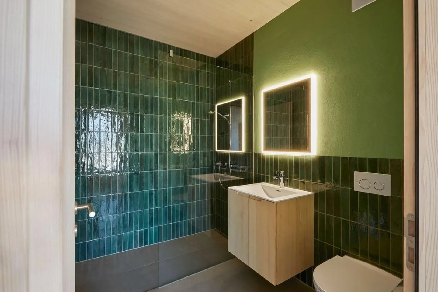 Dreamlike Penthouse with Private Rooftop Terrace - Photo 8 of 11