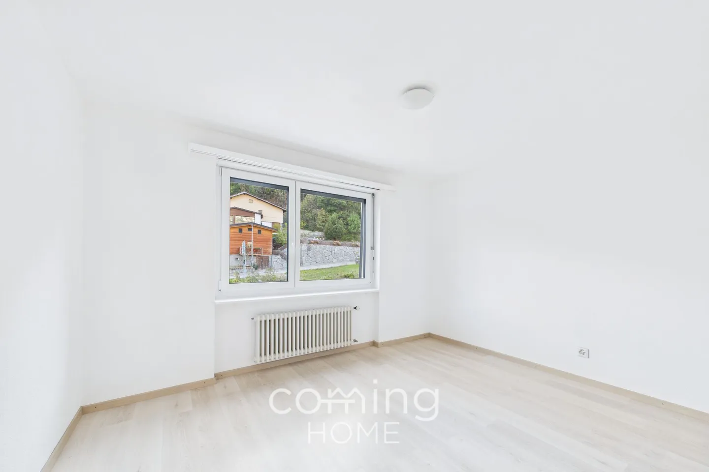 Modern 4.5-room apartment in Visp - central, sunny, and newly renovated - Photo 9 of 12