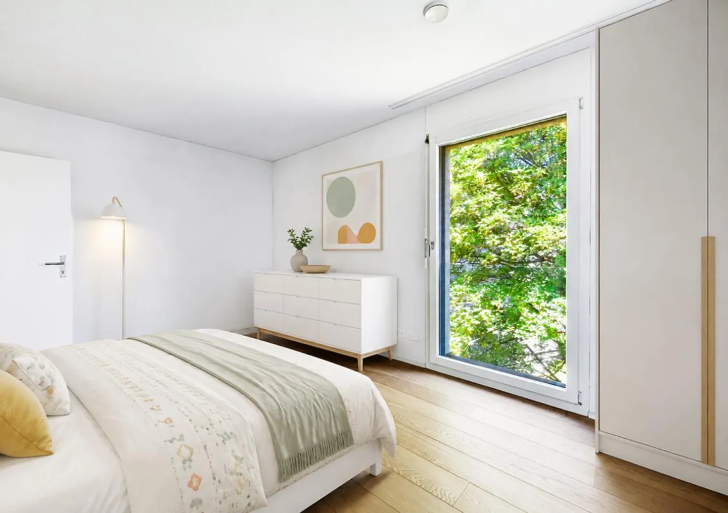 Modern Apartment with Castle View - Photo 7 of 9