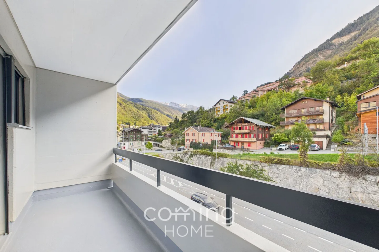 Modern 4.5-room apartment in Visp - central, sunny, and newly renovated - Photo 10 of 12