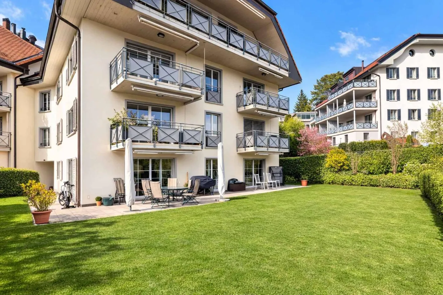 Appartement spacieux de 5,5 pièces avec terrasse et grand jardin - Photo 1 sur 12
