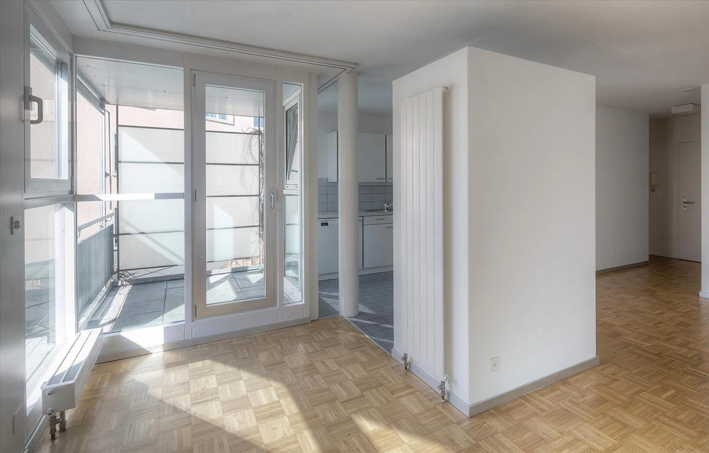 Helle Wohnung am Eigerplatz - Foto 2 von 7