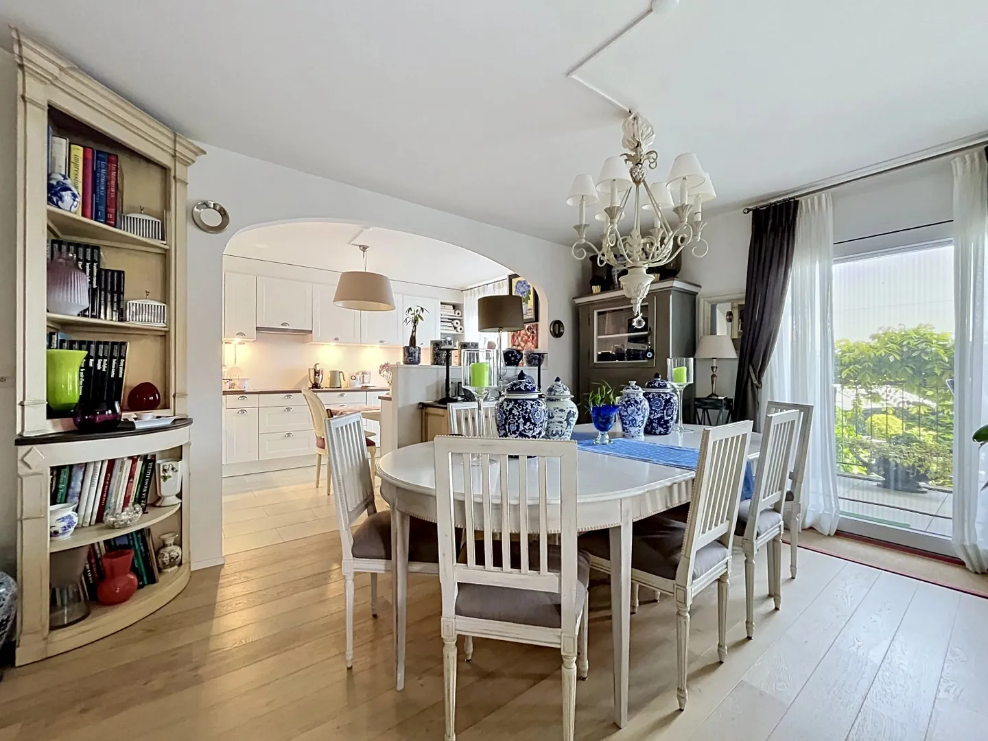 Appartement moderne avec vue sur le lac - Photo 3 sur 12