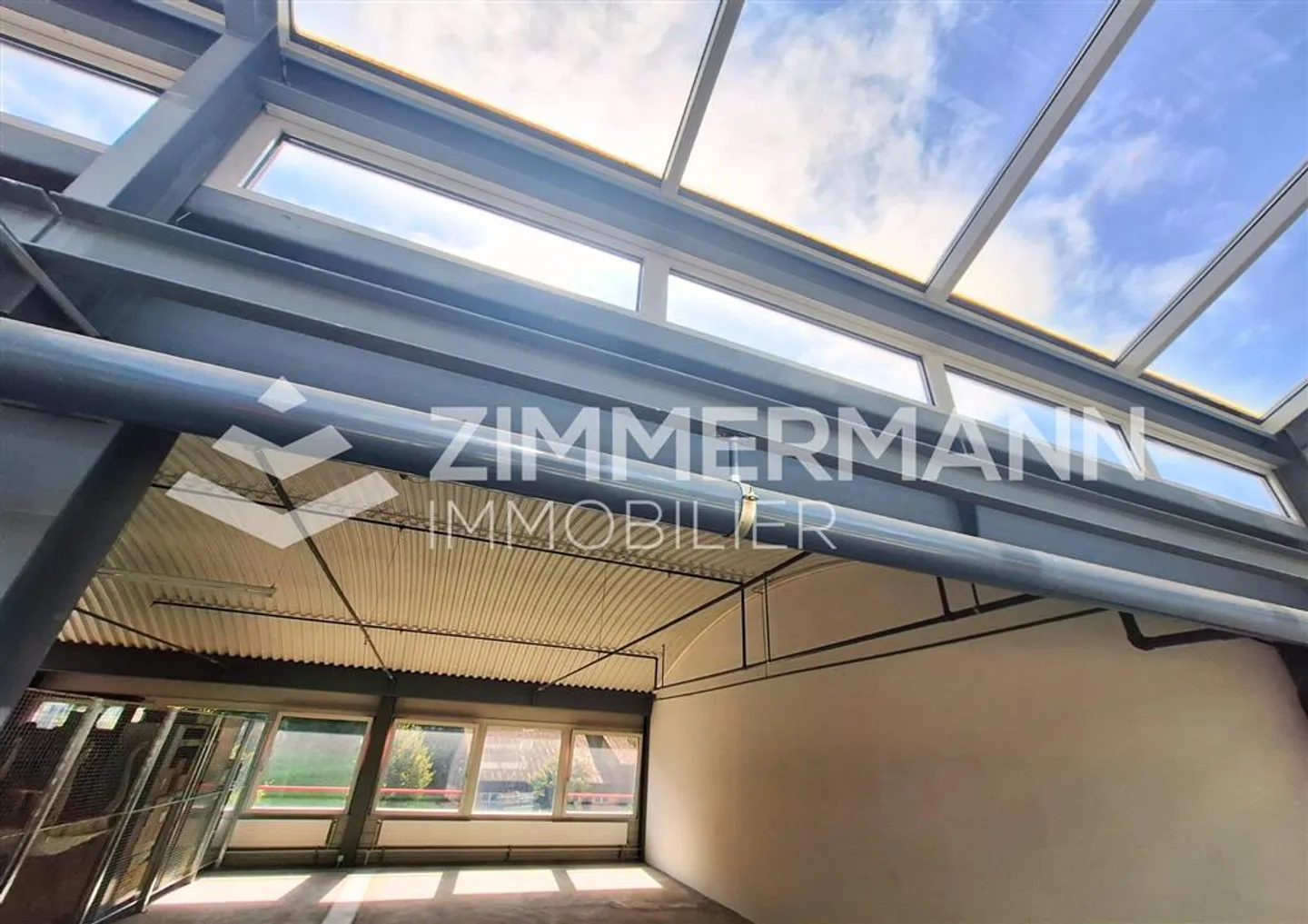 Geräumiger Industrie Lagerraum - Foto 1 von 4