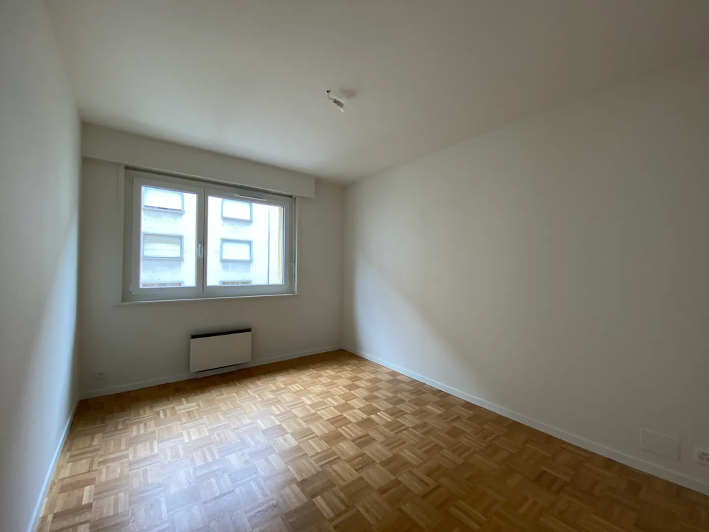 3.5 Room Apartment - Photo 2 of 6