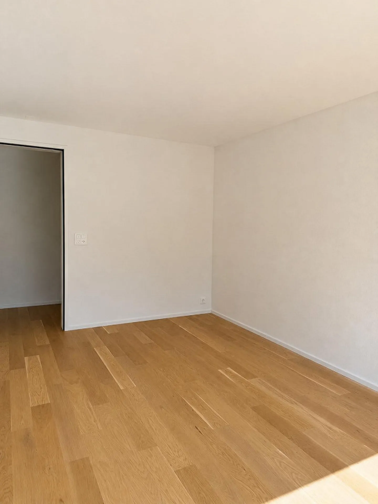 Modern 3.5-room penthouse apartment in Aarburg - Photo 4 of 8