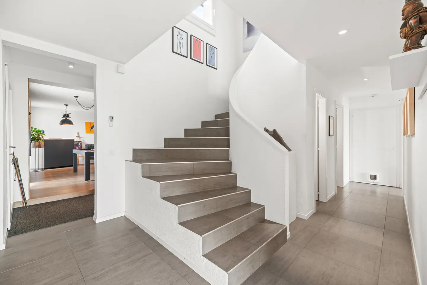 Bellissima villa familiare, piscina e vista sulle alture di Gland - Foto 12 di 13