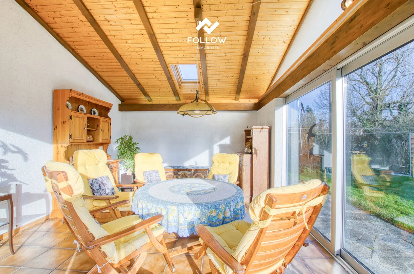 Home with Heart: Well-maintained Single-family House with Plenty of Space and Potential in a Quiet Residential Area - Photo 7 of 22