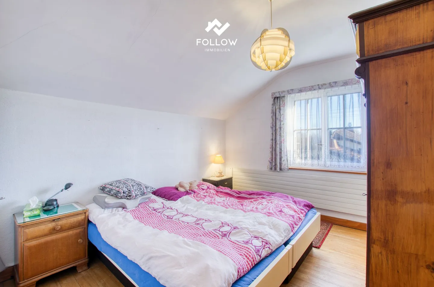 Home with Heart: Well-maintained Single-family House with Plenty of Space and Potential in a Quiet Residential Area - Photo 10 of 22