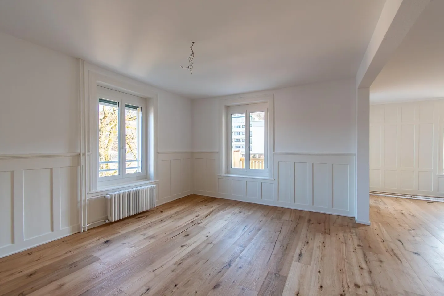 Grosszügige 2.5 Zimmer-Wohnung mit Balkon - Foto 2 von 13