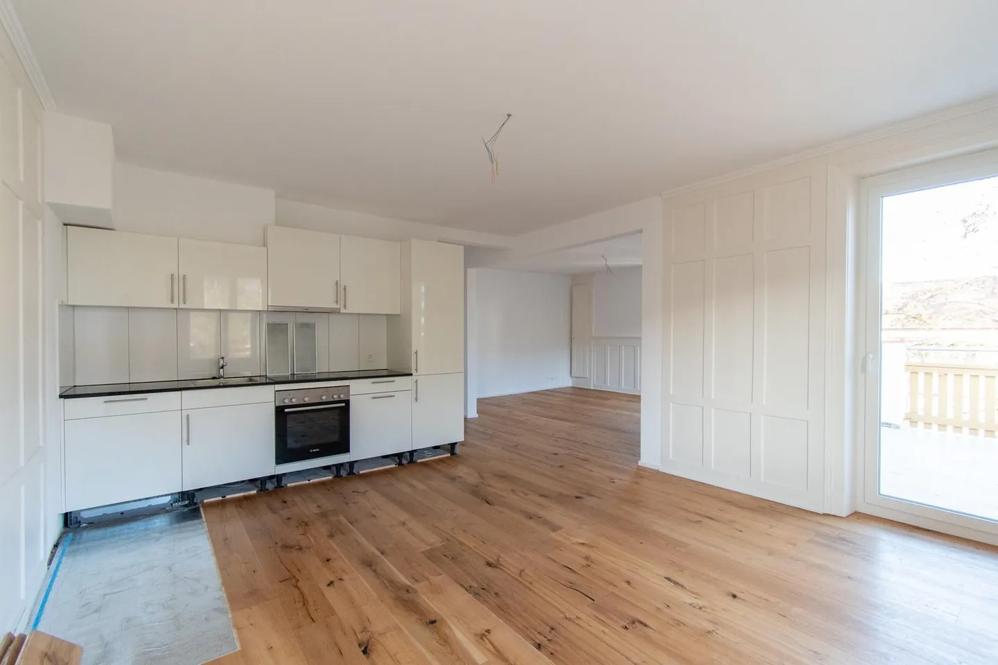 Grosszügige 2.5 Zimmer-Wohnung mit Balkon - Foto 4 von 13