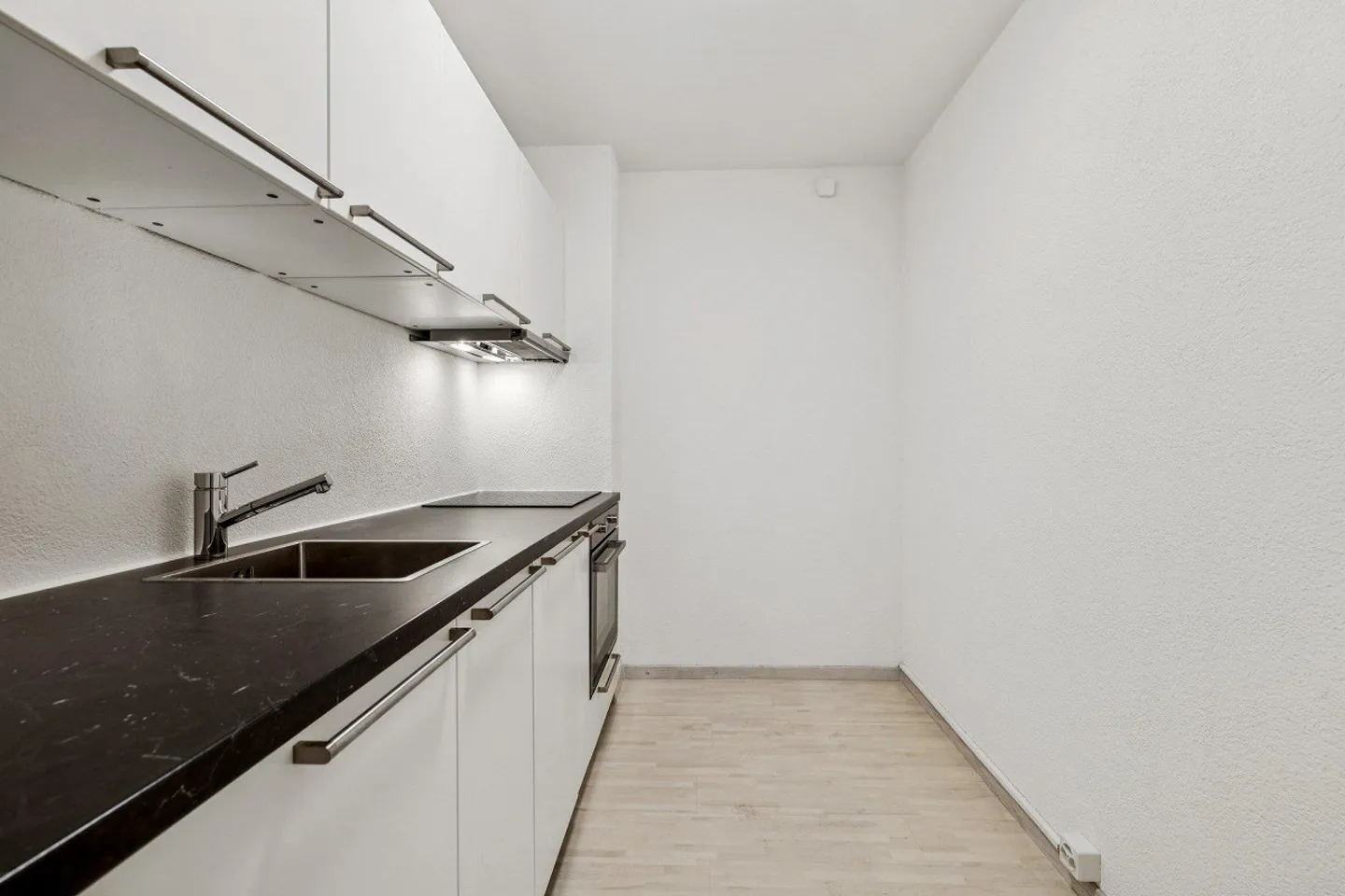 Charming 2.5-room apartment - Photo 4 of 10