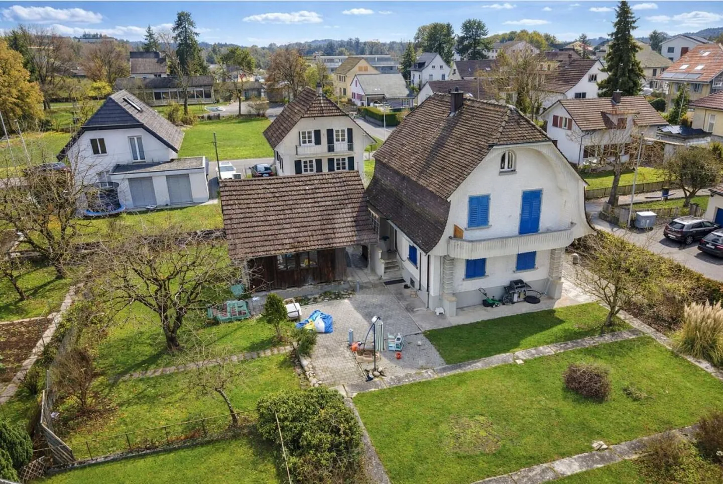 FAMILIENFREUNDLICH - SONNIGER GARTEN UND VIEL PLATZ - Foto 1 von 6