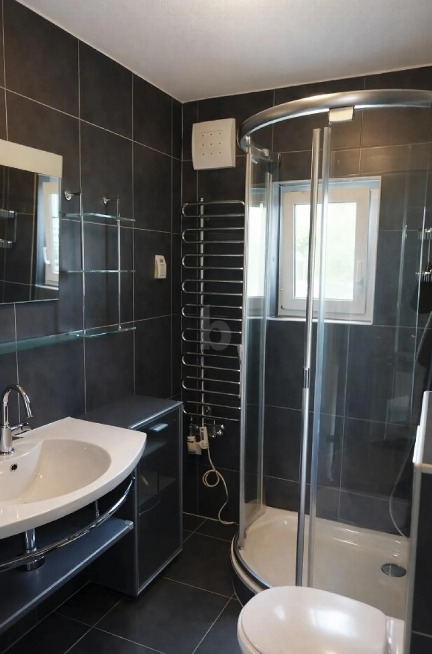 FAMILIENFREUNDLICH - SONNIGER GARTEN UND VIEL PLATZ - Foto 4 von 6