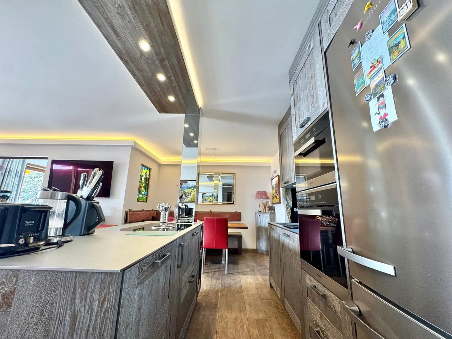 Luxury Apartment with Ski Access - Photo 6 of 13