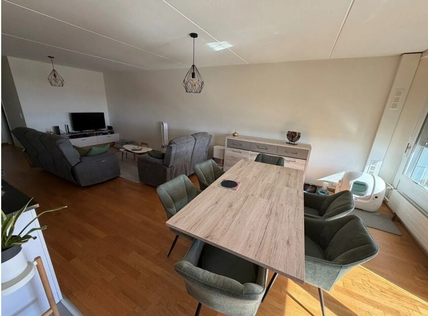 Geräumige Wohnung in der Nähe von Annehmlichkeiten - Foto 3 von 5