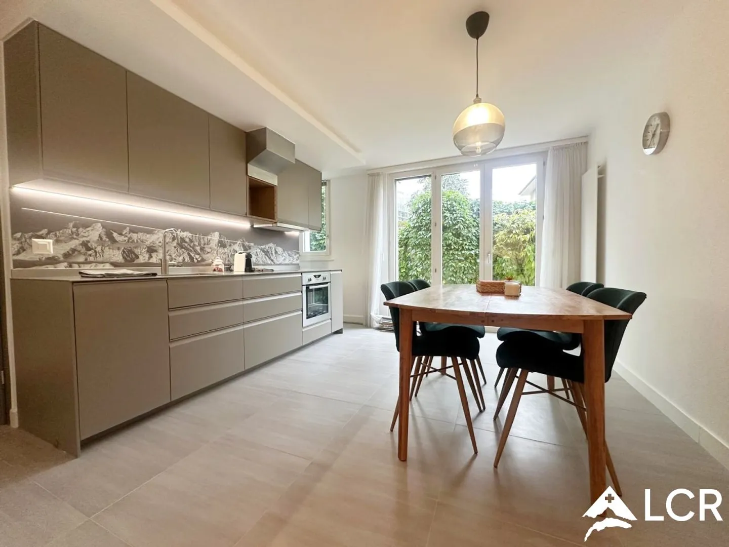 Appartement Meublé Charmant - Photo 2 sur 9