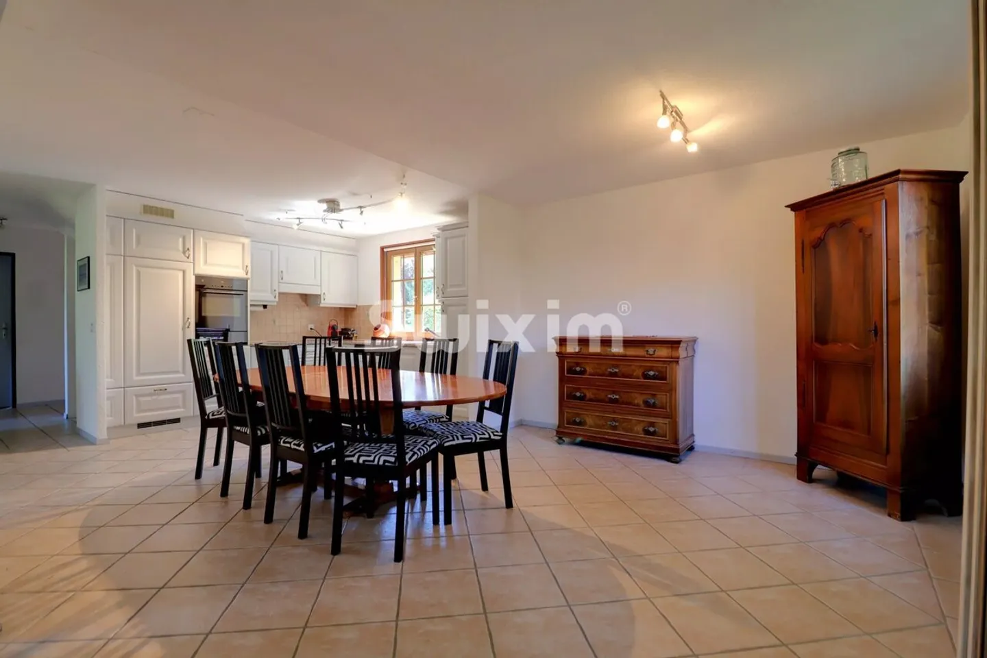 Exclusive individual villa, 5 bedrooms, sauna and landscaped garden - Châtillens, Oron area - Photo 5 of 10