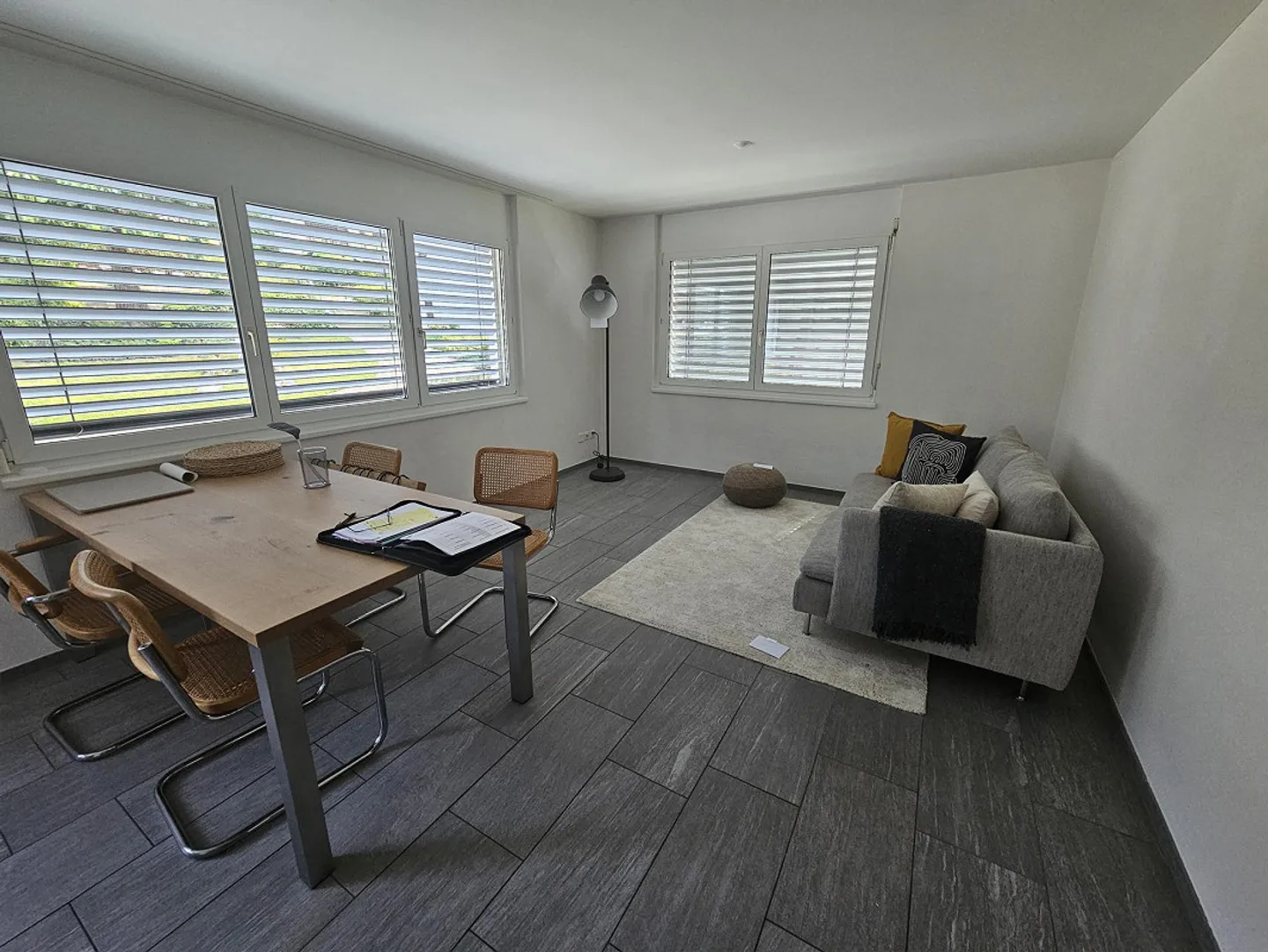 Charmante 2.5 Zimmer Wohnung - Foto 1 von 6
