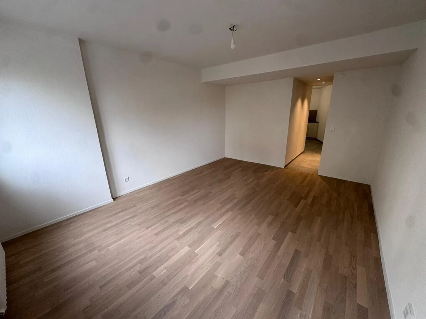 Pretty studio close to the train station - Photo 3 of 6