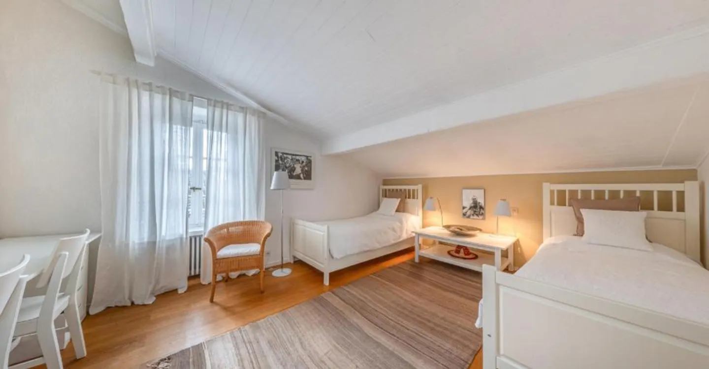 Villa Elegante a Jussy - Foto 2 di 13