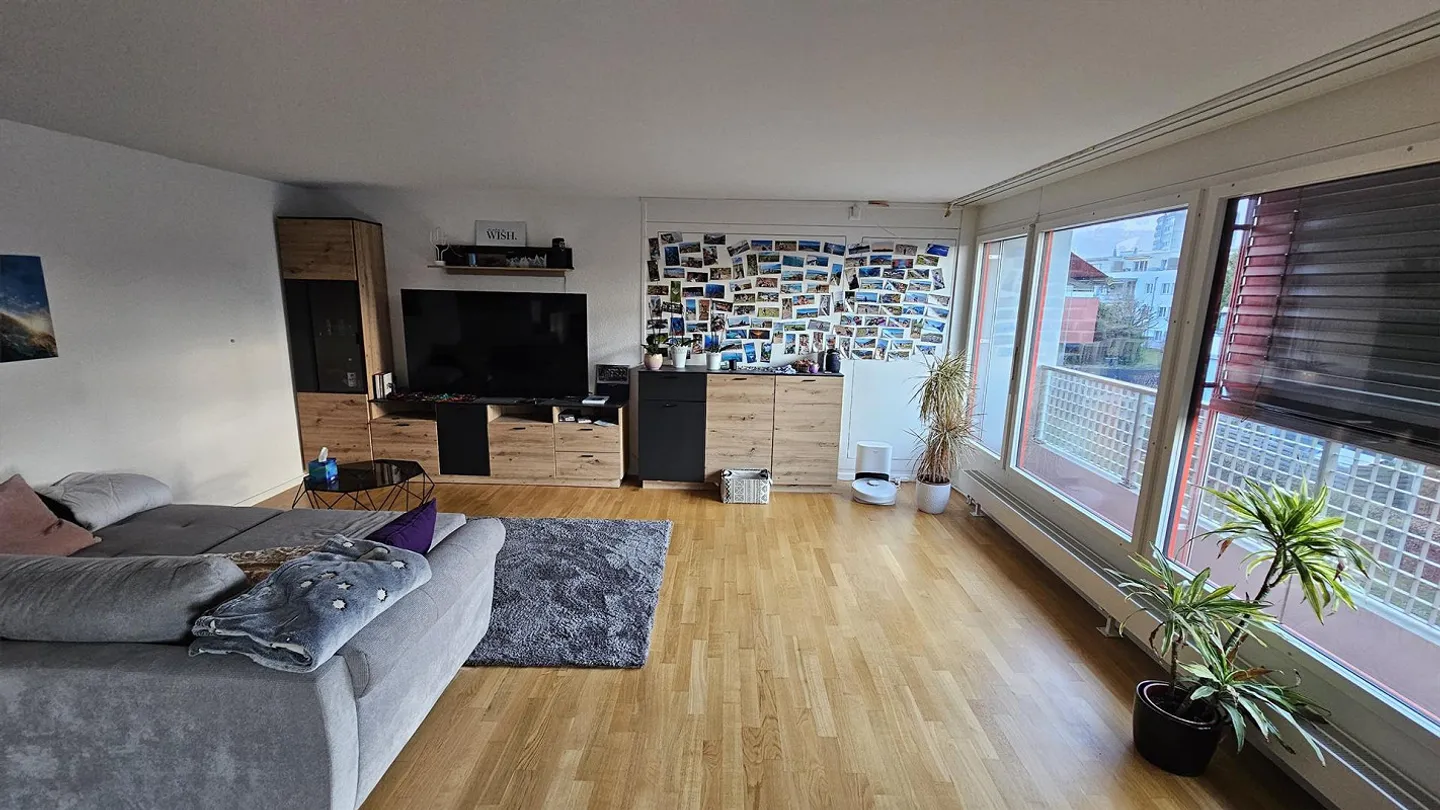 Appartement lumineux et spacieux à Talackerstrasse 34 à Thun - Photo 2 sur 9