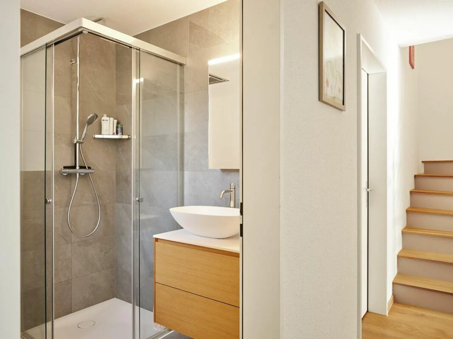 Cozy Family Paradise with Large Garden - Photo 10 of 11