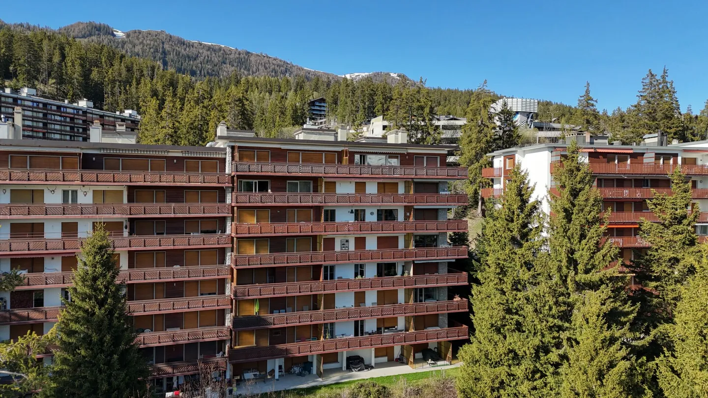 Appartement 1 pièce de haute qualité - rénové avec grande terrasse, à Crans ! - Photo 15 sur 18