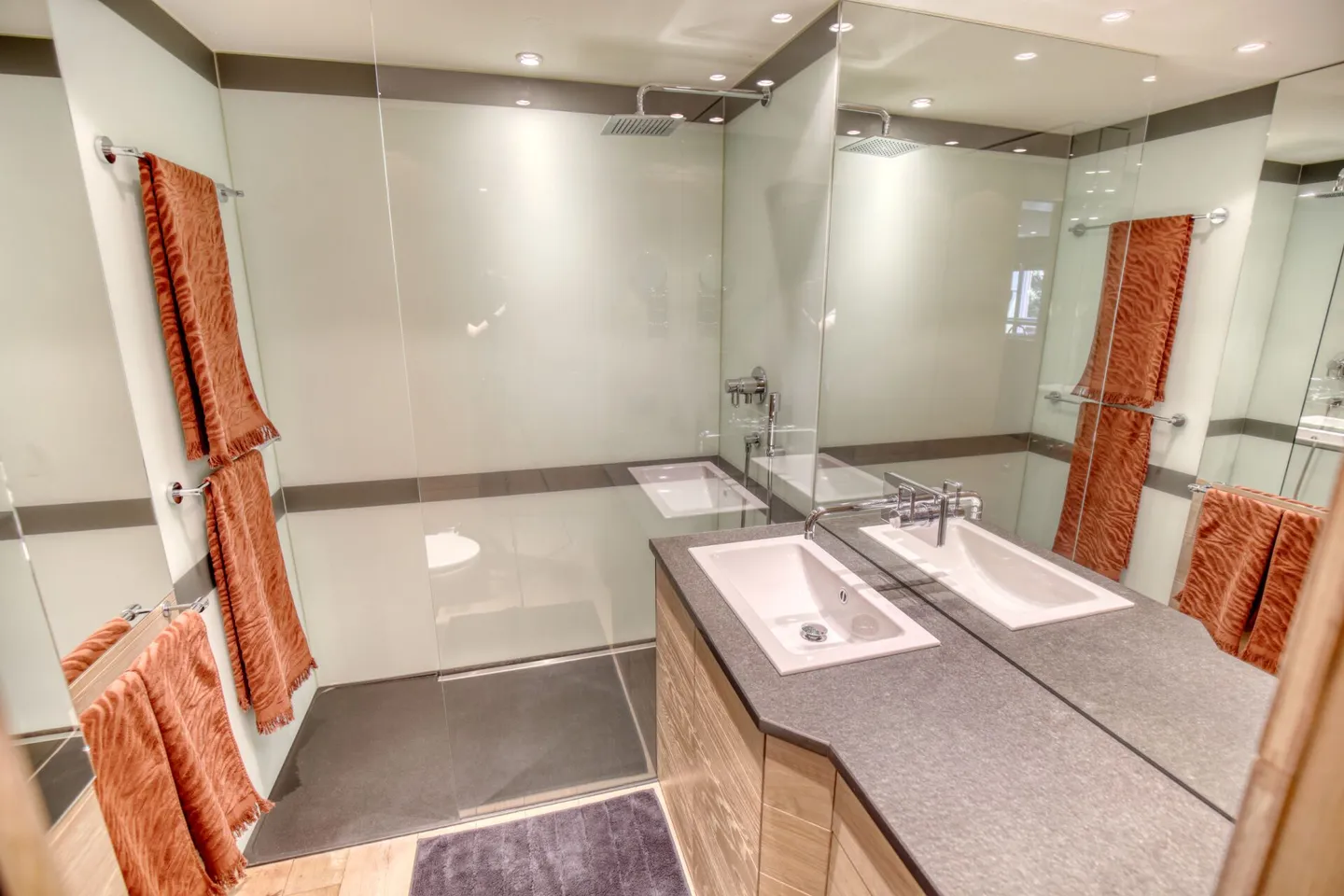 Appartement 1 pièce de haute qualité - rénové avec grande terrasse, à Crans ! - Photo 5 sur 18