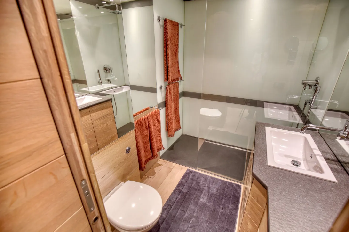 Appartement 1 pièce de haute qualité - rénové avec grande terrasse, à Crans ! - Photo 6 sur 18