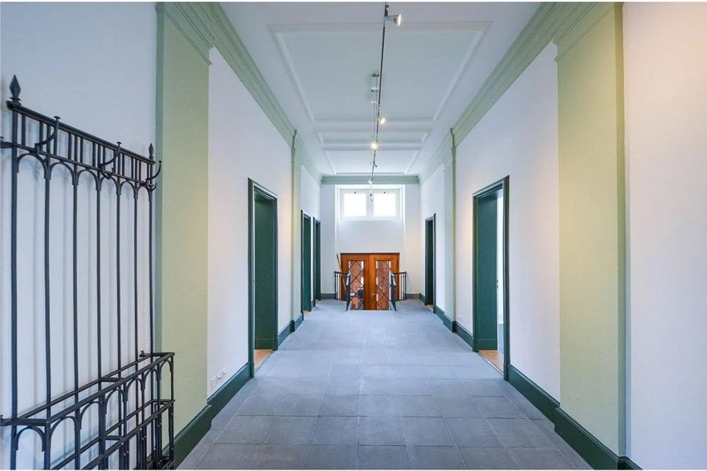 Spazi per uffici o studi versatili in affitto in un edificio rappresentativo! - Foto 4 di 13